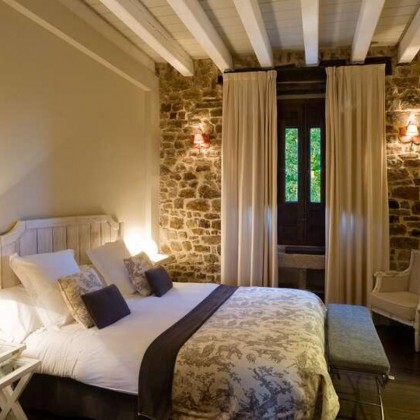 Desconexión en pleno entorno rural con desayuno y en habitación Superior