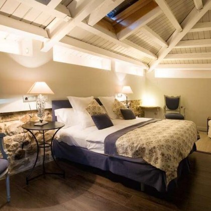 Desconexión en pleno entorno rural con desayuno y en habitación Superior