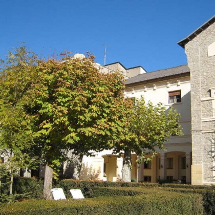 Escapada con media pensión y acceso al balneario en Vallfogona en Riucorb