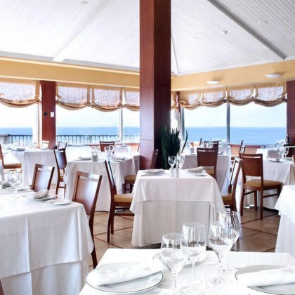 Placeres del Norte Escapada con cena talasoterapia y habitación con vistas al mar