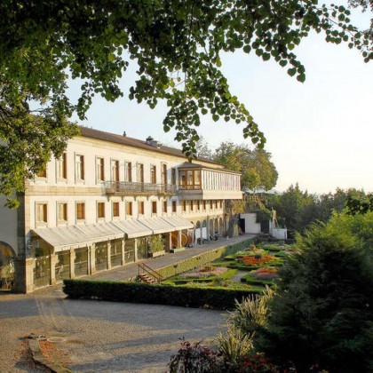 Dner romantique et petit-déjeuner dans une chambre dhtel avec vue sur Braga 2 nuits