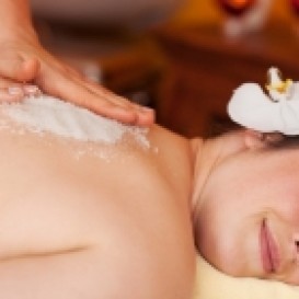 Regalo de Peeling Corporal de Coco + Hidratación Completa en Granada Five Senses Spa