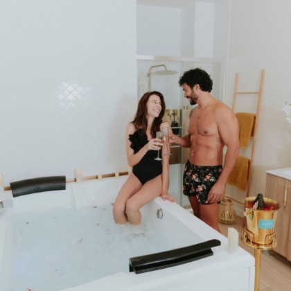 Regalo de Ritual Loto | Masaje + Jacuzzi Privado en Santuari Urban Spa
