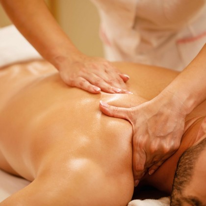 Regalo de Deep tissue massage 50' en Serena SPA @ Grums Hotel
