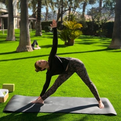 Regalo de Experiencia Despertar Zen: Yoga + Desayuno buffet en Spa Daniya Dénia