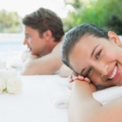 Regalo de ESPECIAL PAREJAS Circuito Ohtels + Masaje de 15 min + Servicio de Té (Parejas) en Spa Islantilla