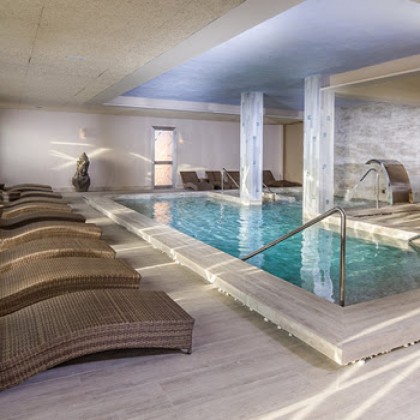 Regalo de ESPECIAL PAREJA Circuito Spa y Belleza + Servicio de Té PAREJA en Blue Spa Zahara