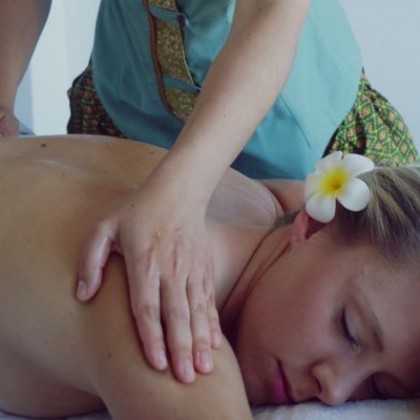 Regalo de Daypass + Masaje Aroma Relax en Sabai Thai Massage | Hotel Europe Playa Marina