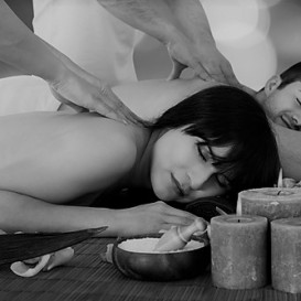 Regalo de Masaje sueco, 60 min | Doble en O Spa Pure Salt Port Adriano