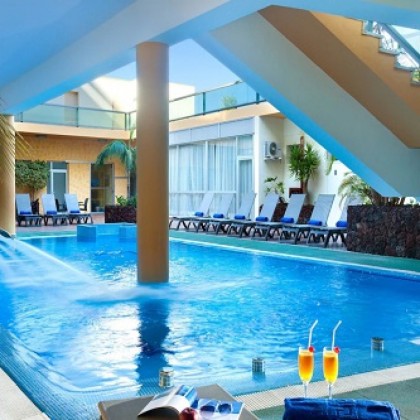 Regalo de Spa en familia: 2 adultos y 1 niño en Spa Best Semiramis