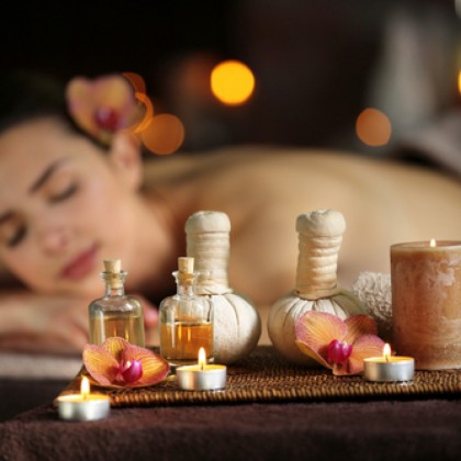 Regalo de Masaje de Pindas Herbales en Spa Seda Club