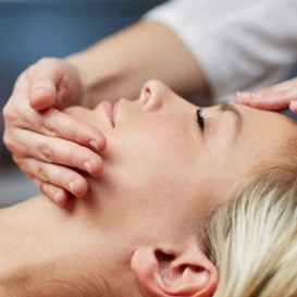 Regalo de Circuito Termal + Tratamiento facial básico en Naiad Wellness Center