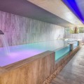 Regalo de ESPECIAL PAREJA Piscina de tratamientos (PAREJA) en Spa Tarifa