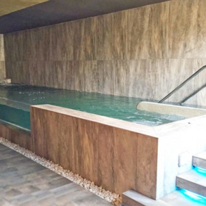 Regalo de Piscina de tratamientos en Spa Tarifa
