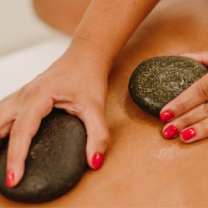 Regalo de Masaje Piedras Volcánicas en Spa By Alina Vriel