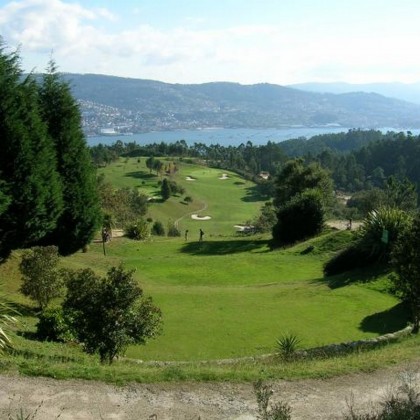 Bautismo de Golf & Gastro en Pareja en Ria de Vigo Golf