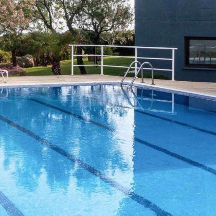 Dream getaway in Majorca with sea view, dinner and a detail in the room