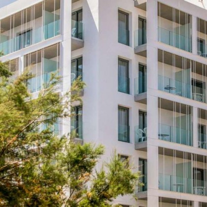 Pensión completa a primera línea de mar en L'Escala
