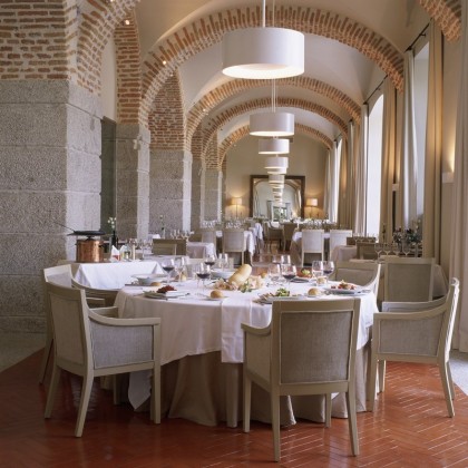 Regalo Experiencia Mesa Para Dos personas con almuerzo o cena en Paradores