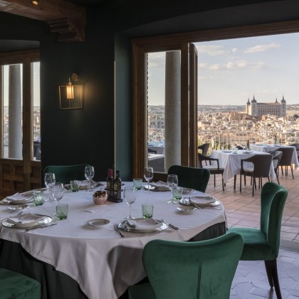 Mesa de Experiência de Presente para duas pessoas com almoço ou jantar nos Paradores