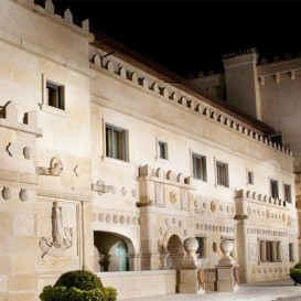 Relax in the Upper Room of the Pazo Los Escudos in Vigo