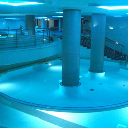 Estadia de 2 Noites, Circuito e Massagem no Spa Hotel Aqua Center Deloix