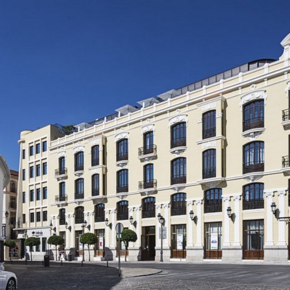 Presente Circuito Ae Alegria e Massagem para 2 no Hotel Catalonia Ronda Spa