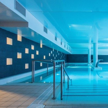 Piscina Termal, Aqualhama, Masaje y Comida en Balneario Alhama Aragon