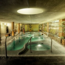 Vichy shower and massage in the Poseidon La Manga Hotel and Spa