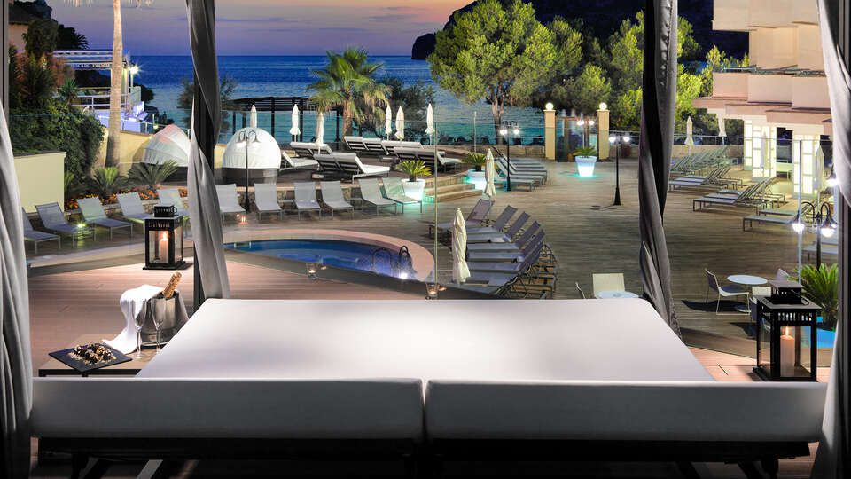 H10 Bluemar (Adults Only) 