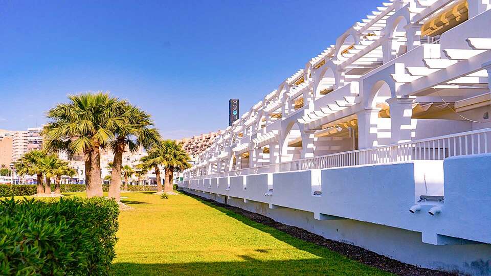 Moon Hotel & Spa