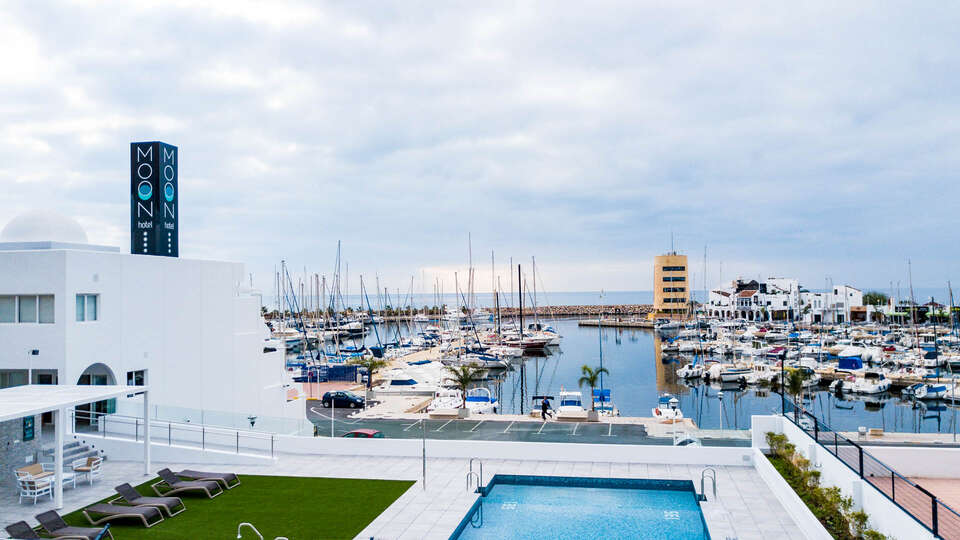 Moon Hotel & Spa