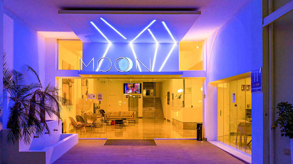Moon Hotel & Spa