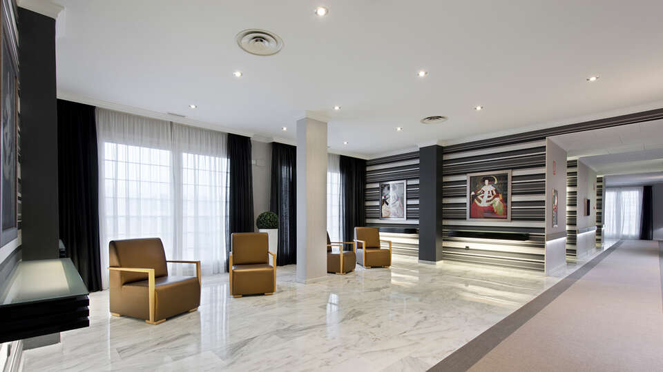 Elba Motril Beach & Business Hotel