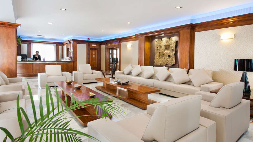Elba Motril Beach & Business Hotel