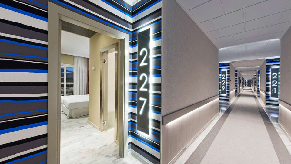 Elba Motril Beach & Business Hotel